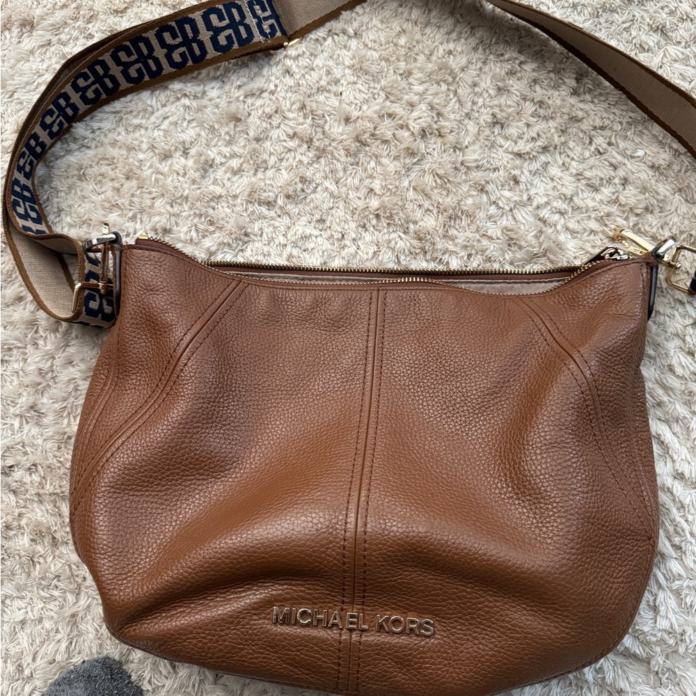 Micheal Kors- camel colored leather purse